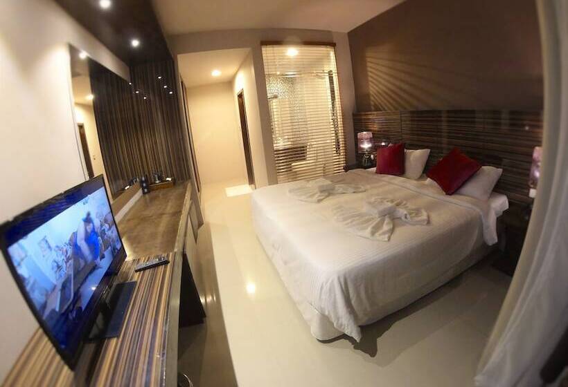 اتاق لوکس, Lvis Blancura