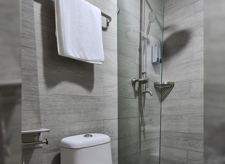 디럭스 룸, Zitro