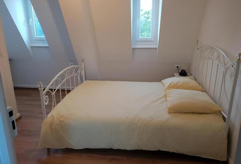 ガーデンビュースタンダードルーム, Manoir D Avray Beaujolais