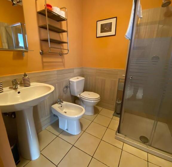 Номер Стандарт, O Mie De Lacuri