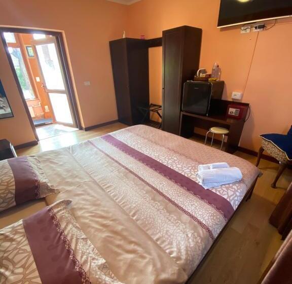 Номер Стандарт, O Mie De Lacuri