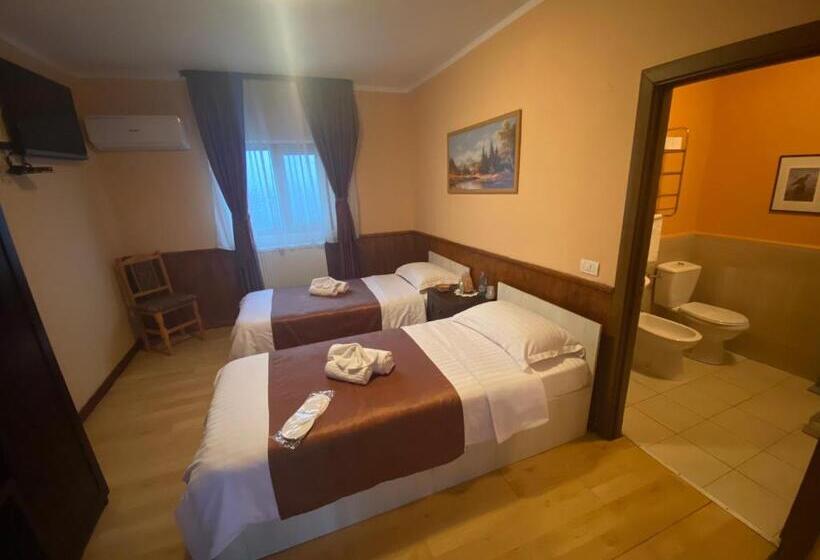 Номер Стандарт, O Mie De Lacuri