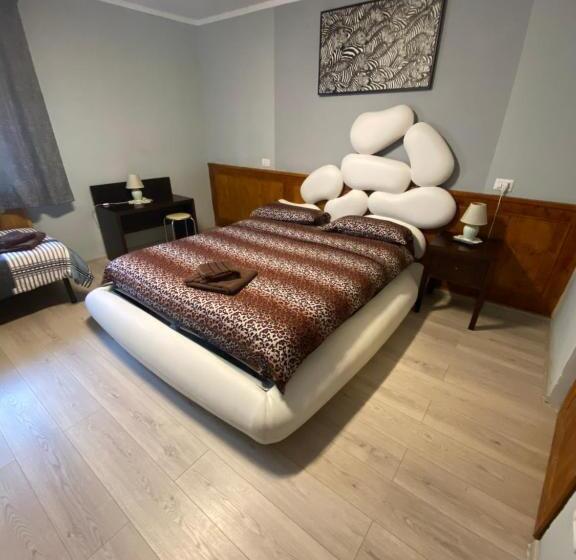 Апартаменты 1 Спальня, O Mie De Lacuri