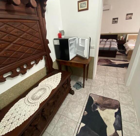 Номер Стандарт, O Mie De Lacuri