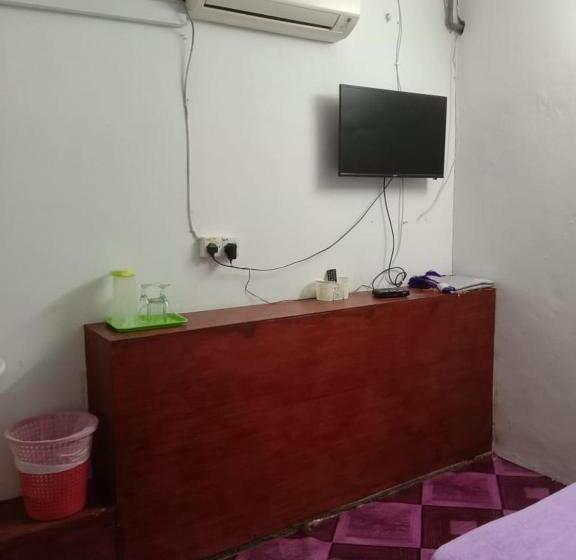 غرفة إقتصادية, 7rooms Hotel Budget