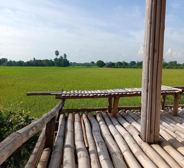 Standard Szoba Erkéllyel, Kratomrimtung Homestay กระท่อมริมทุ่งโฮมสเตย์