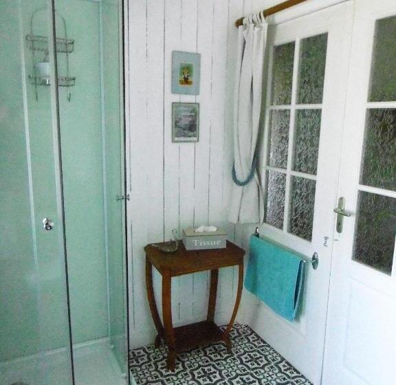 Standard room with outdoor bath, La Bicyclette Bleue