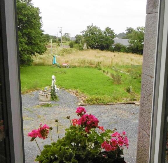 Standard room with outdoor bath, La Bicyclette Bleue