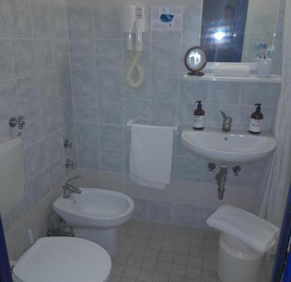 3-Bett-Standardzimmer, Antony