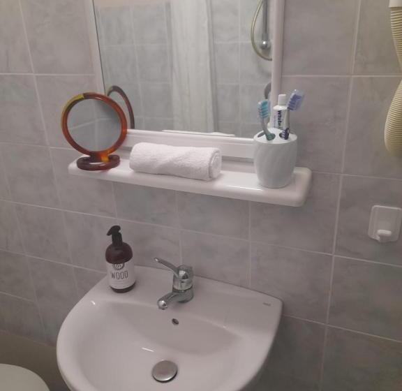 3-Bett-Standardzimmer, Antony