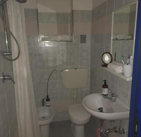 3-Bett-Standardzimmer, Antony