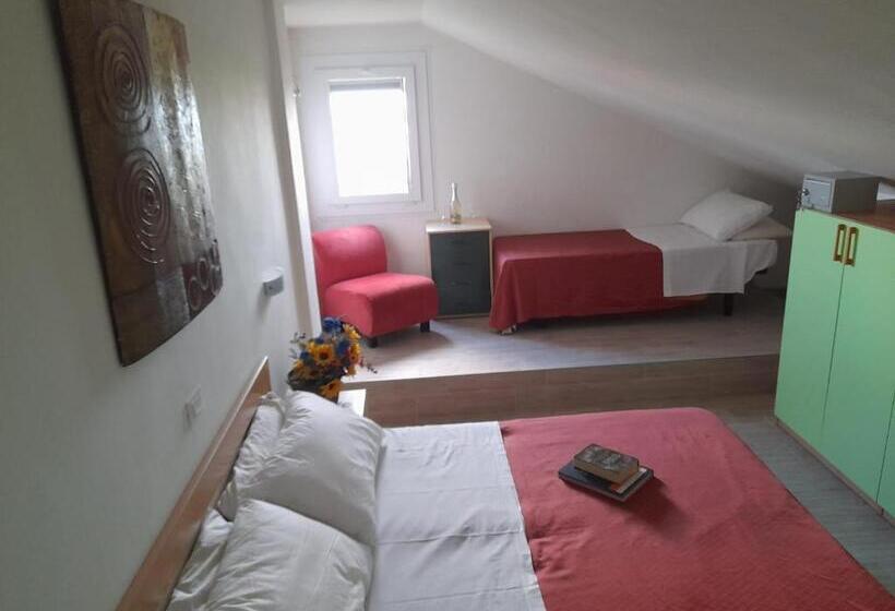 3 Bett Economy Zimmer, Antony