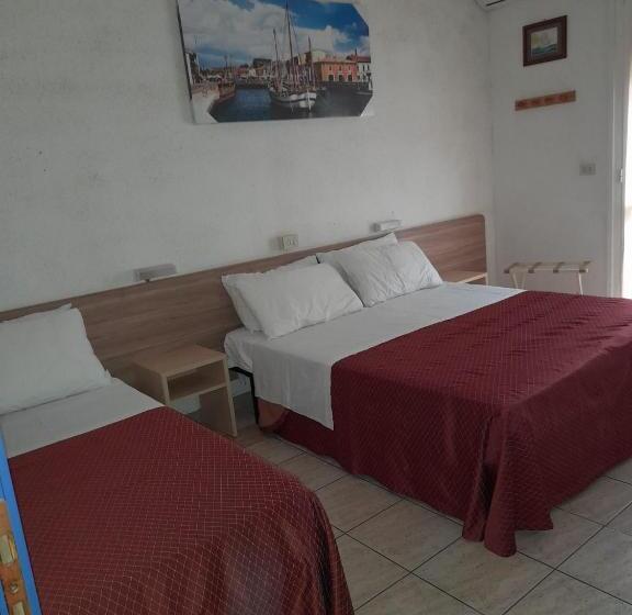 3-Bett-Standardzimmer, Antony