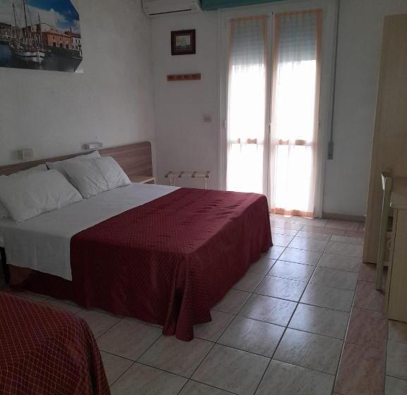 3-Bett-Standardzimmer, Antony