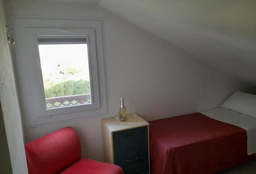 3 Bett Economy Zimmer, Antony