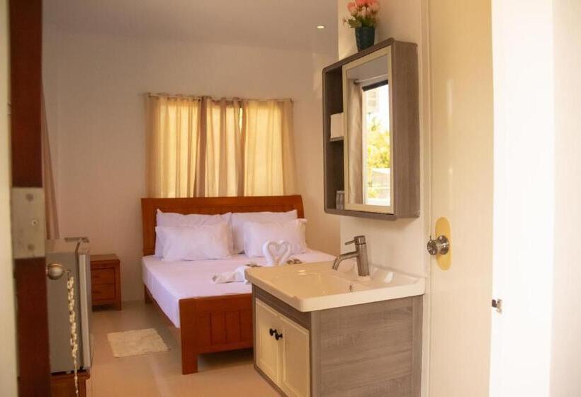 デラックスルーム, Arnold S