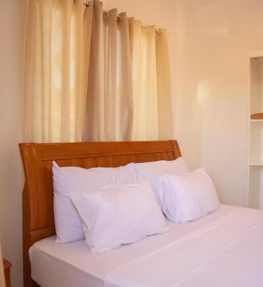 デラックスルーム, Arnold S