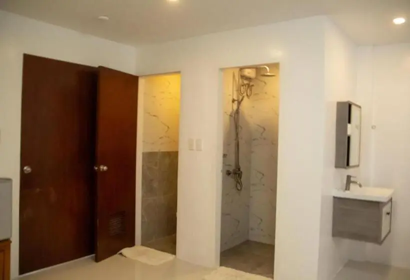 Habitación Familiar Deluxe, Arnold S