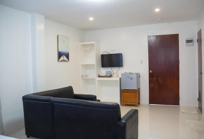 デラックスファミリールーム, Arnold S