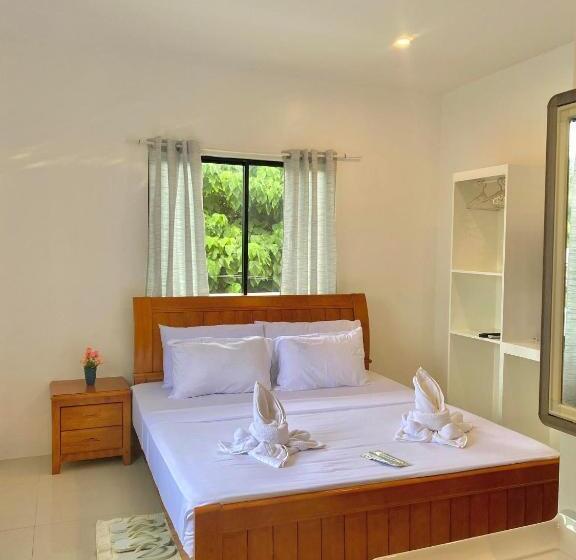 デラックスルーム, Arnold S