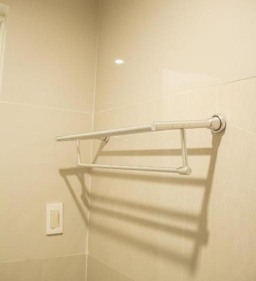 スーペリアールーム, Arnold S