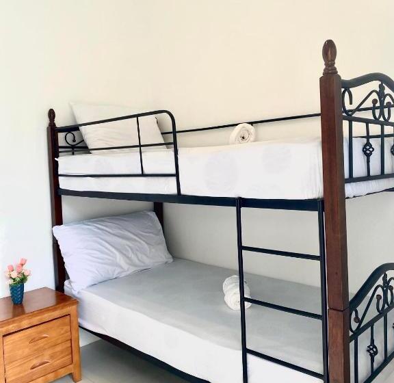 スーペリアールーム, Arnold S