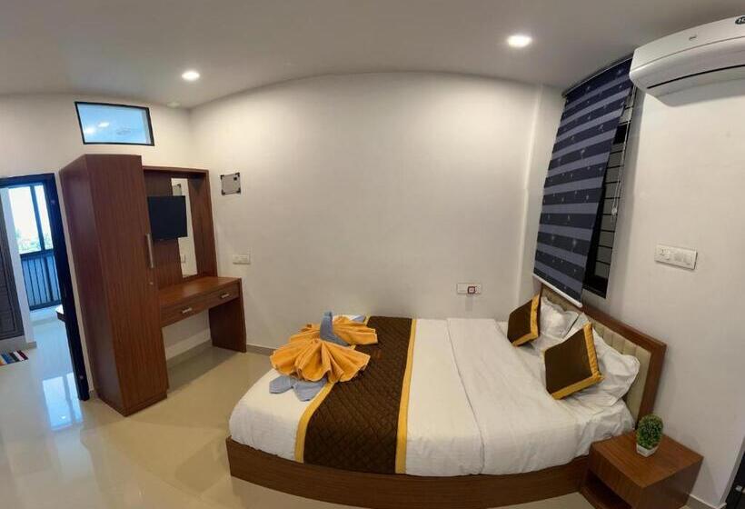 חדר דלוקס עם מרפסת, Ayur Arogyam Rooms And Spa