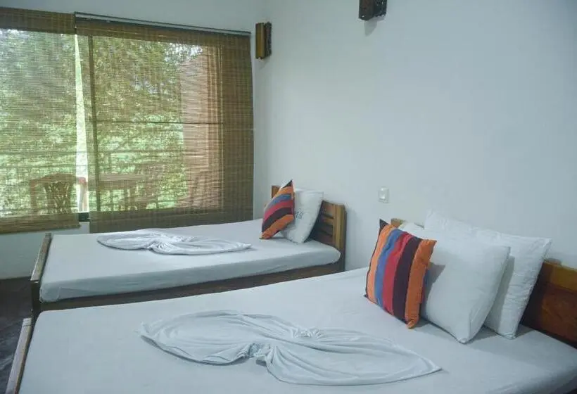 Deluxe Kolmen Hengen Huone, Ceylon Adventure Sports