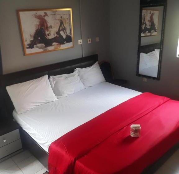 اتاق اکونومی, Od V!ck S Budgets, 24hr Power, Security, Dstv