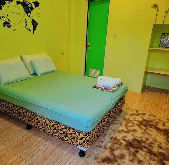 اتاق استاندارد با بالکن, 8thhotel Restobar