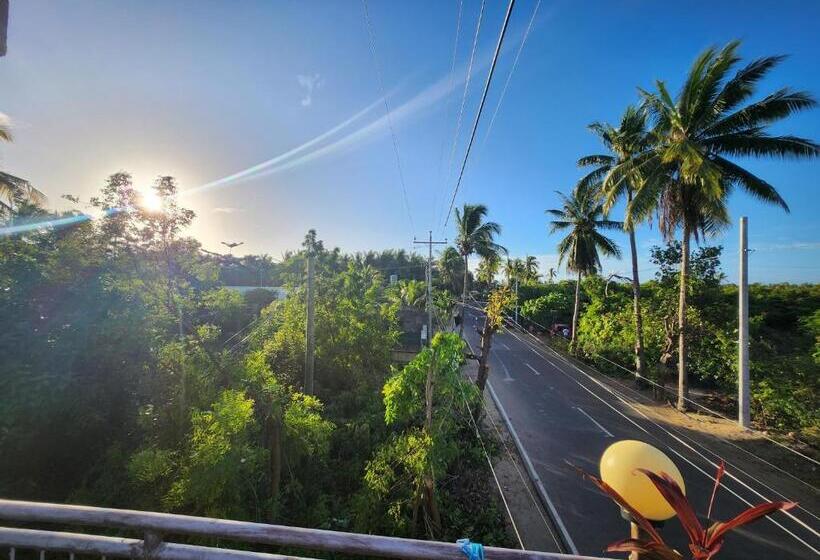 اتاق استاندارد با بالکن, 8thhotel Restobar