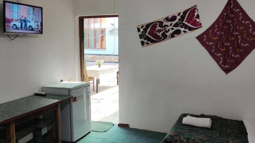 חדר סטנדרט לשלושה, G/h