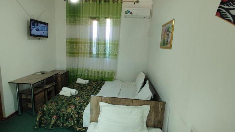 חדר סטנדרט לשלושה, G/h