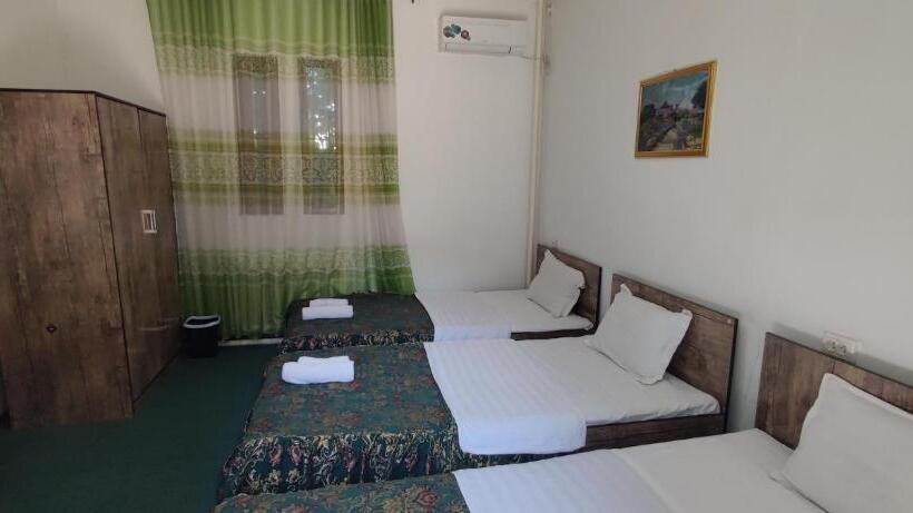 חדר סטנדרט לשלושה, G/h