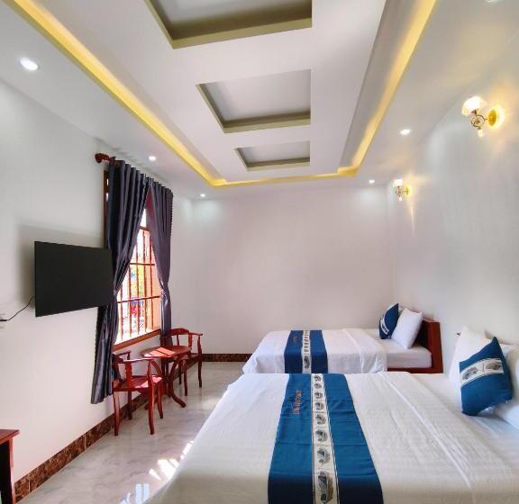 اتاق استاندارد چهار تخته, Khách Sạn Hoa Mai