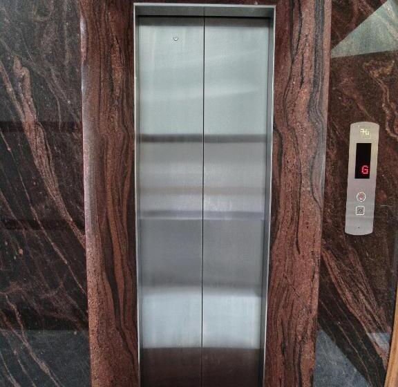 اتاق استاندارد چهار تخته, Khách Sạn Hoa Mai