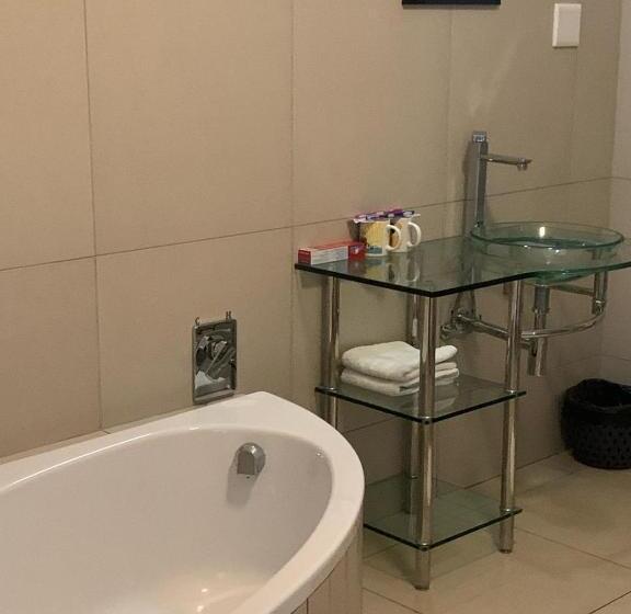 Suite Deluxe Lit King Size, Neo Horizon Guest House