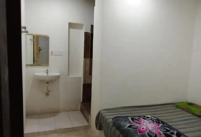 Chambre Standard, Satsangi