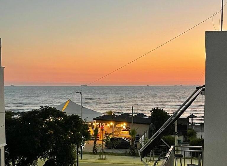 חדר סטנדרט לארבעה נוף לים, Sea La Vie Suites