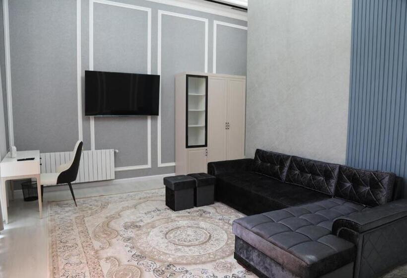 اتاق لوکس با تخت بزرگ, Sultan Palace