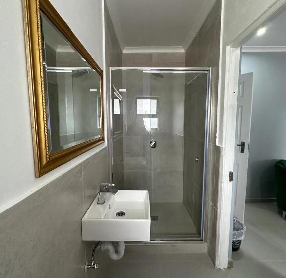 Номер Deluxe, Malaika Guest House