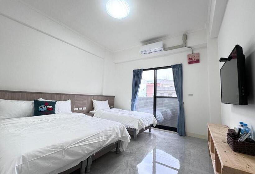 اتاق استاندارد سه نفره, Shanshui Town B&b