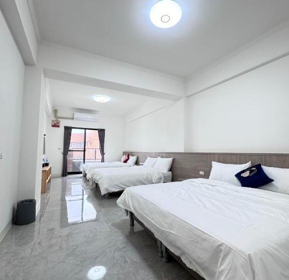 اتاق خانوادگی, Shanshui Town B&b