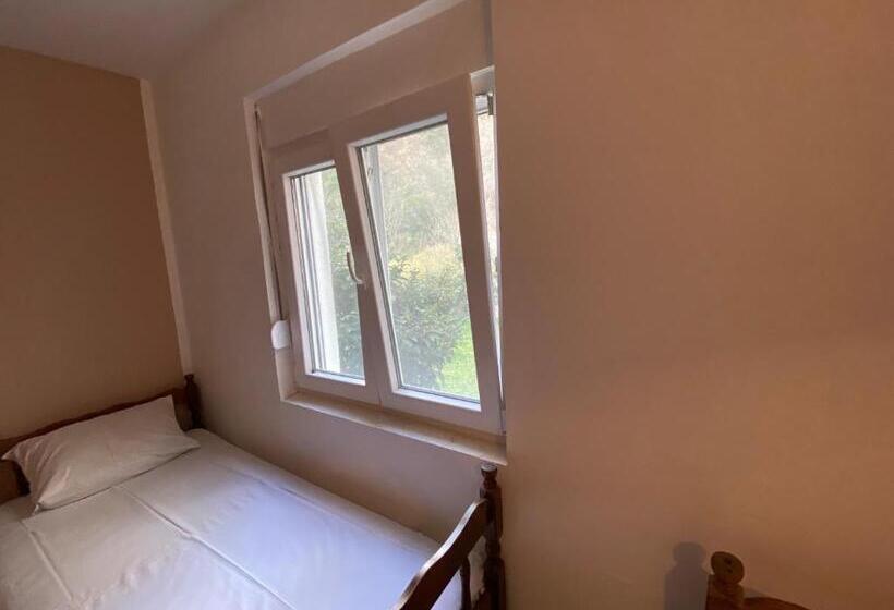 Economy Triple Room, Stone Villa