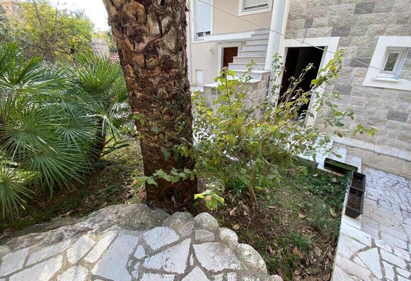 Economy Triple Room, Stone Villa