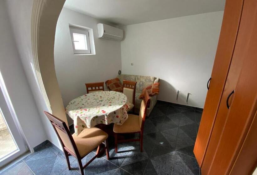 آپارتمان 1 خوابه با چشمانداز باغ, Stone Villa