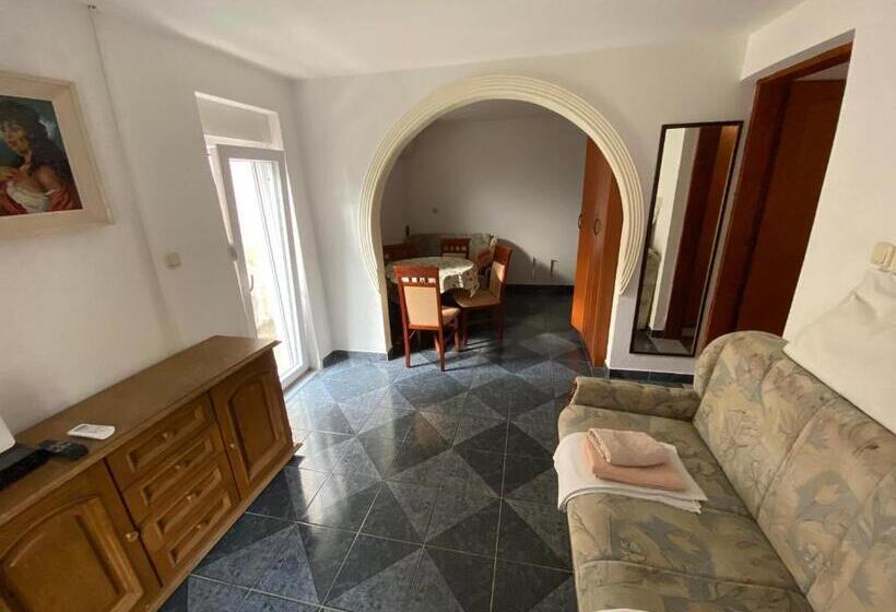 آپارتمان 1 خوابه با چشمانداز باغ, Stone Villa