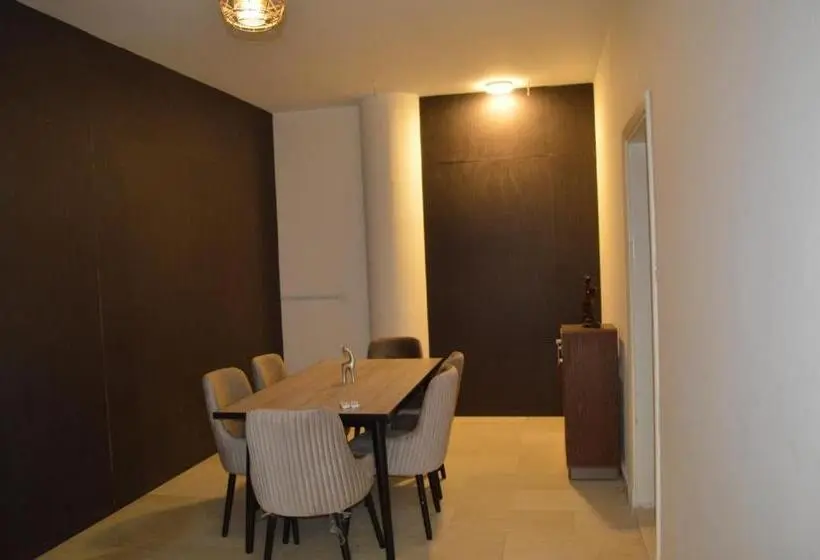 آپارتمان 1 خوابه با چشم‌انداز باغ, عقار العرب