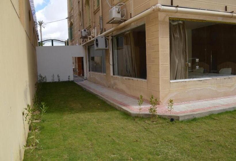 شقة غرفة واحدة مطلة على الحديقة, عقار العرب