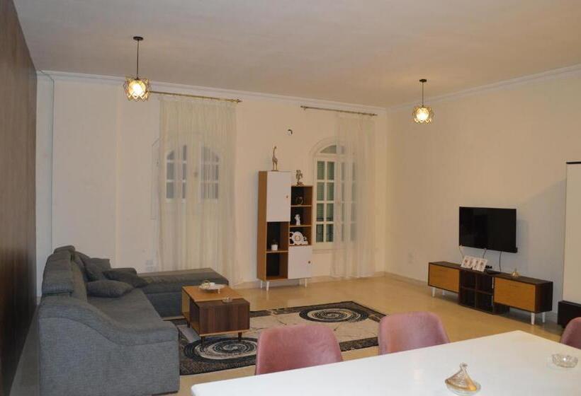 شقة غرفة نوم واحدة بالطابق الأرضى, عقار العرب